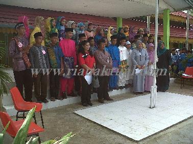 Gebyar Muharam di SMPN 24 Pekanbaru Adakan  Fashion Show Islami