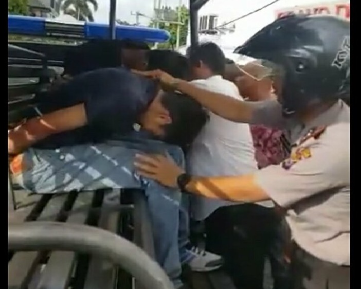 Baru Saja, Dua Orang Pelaku Jambret Ditangkap Massa di Jalan Kuantan Pekanbaru