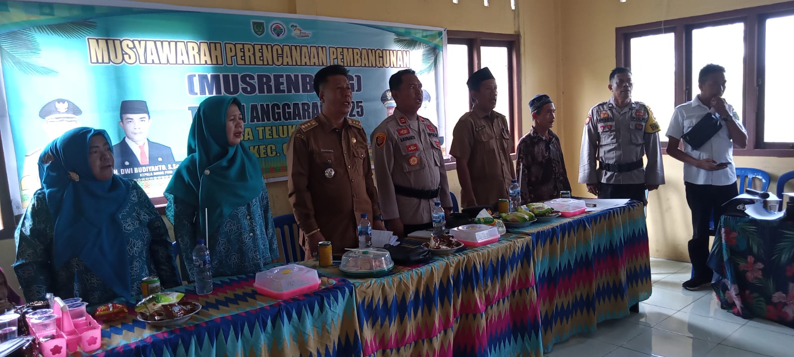 Kapolsek Gaung Ikut Musrenbangdes Sambil Sosialisasi dan Cooling System Pemilu 2024