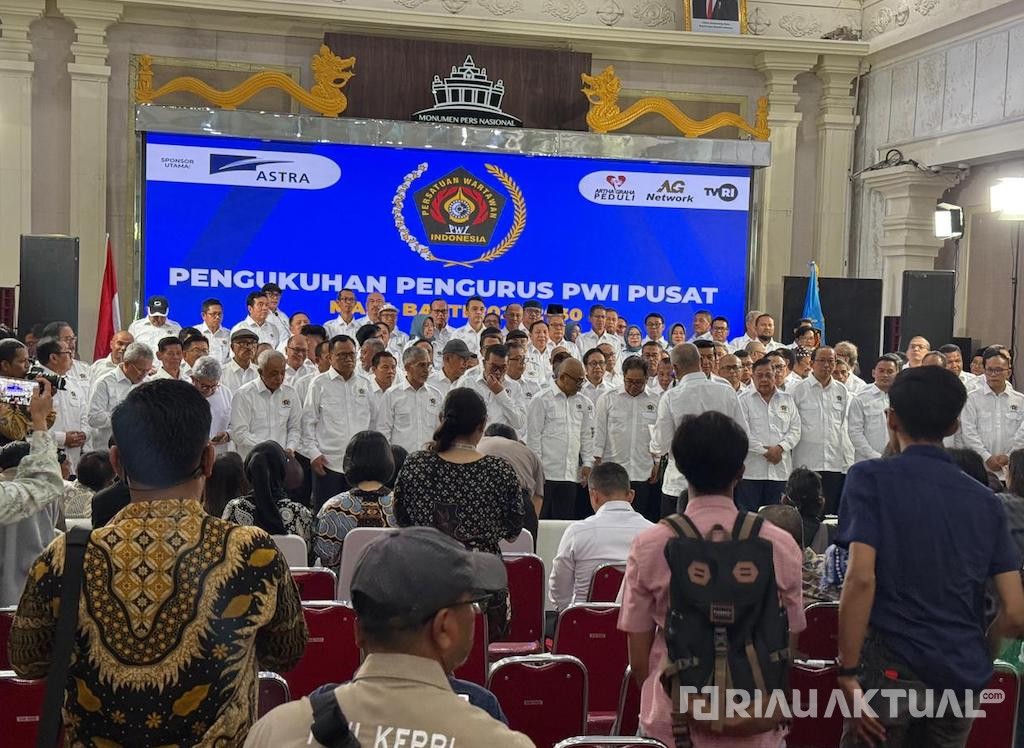 Pengurus PWI Pusat 2025-2030 Dikukuhkan, Menkomdigi: PWI Harus Jadi Rumah Aman Wartawan