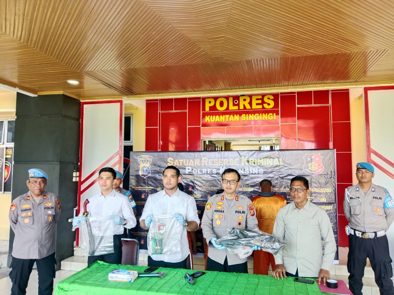 Tiga Pria di Kuansing Terancam 15 Tahun Penjara Akibat Bakar Lahan di Kawasan Hutan Lindung Bukit Betabuh