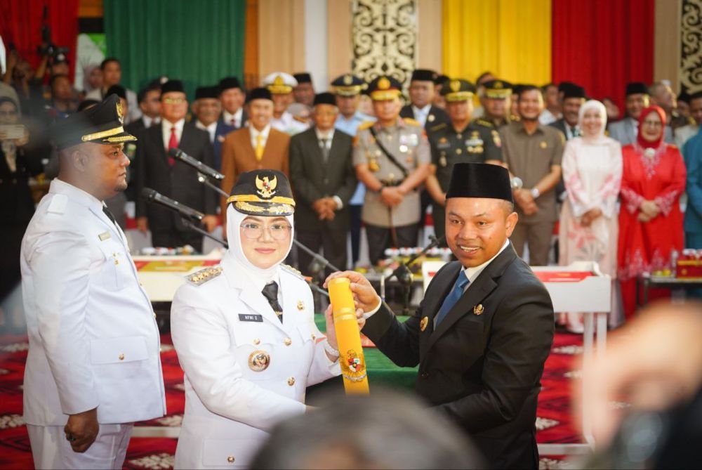 Afni - Syamsurizal Dilantik, Gubernur Abdul Wahid: Pemimpin Itu Ada Garis Tangannya