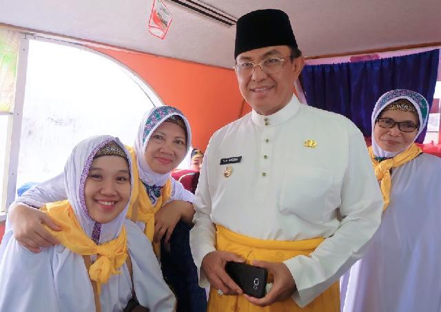 Bupati Lepas JCH kloter 4 Indragiri Hilir ke Batam