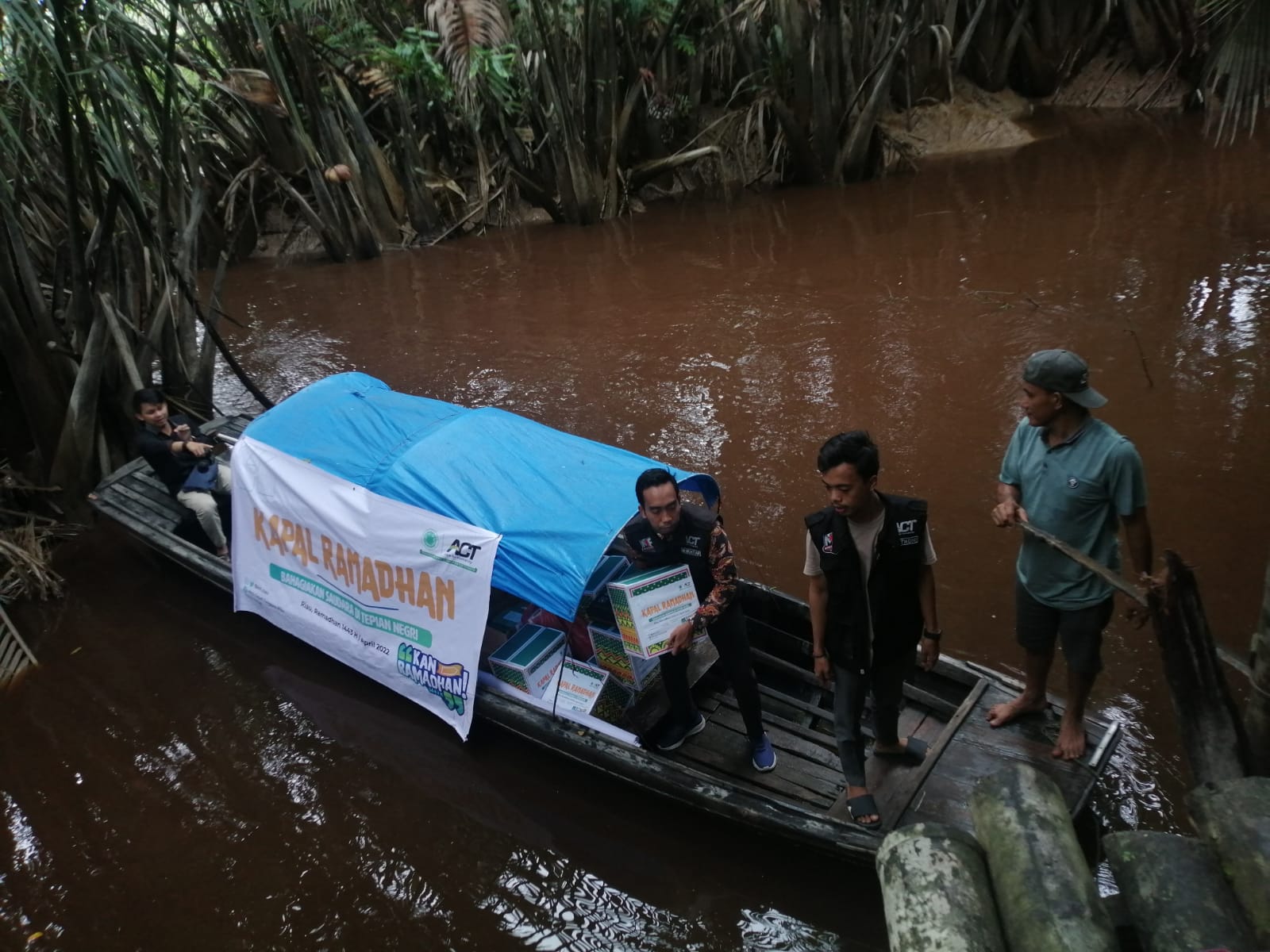 Bawa Kebahagiaan, ACT Riau Mulai Distribusikan Paket Kapal Ramadhan ke Tepian Riau