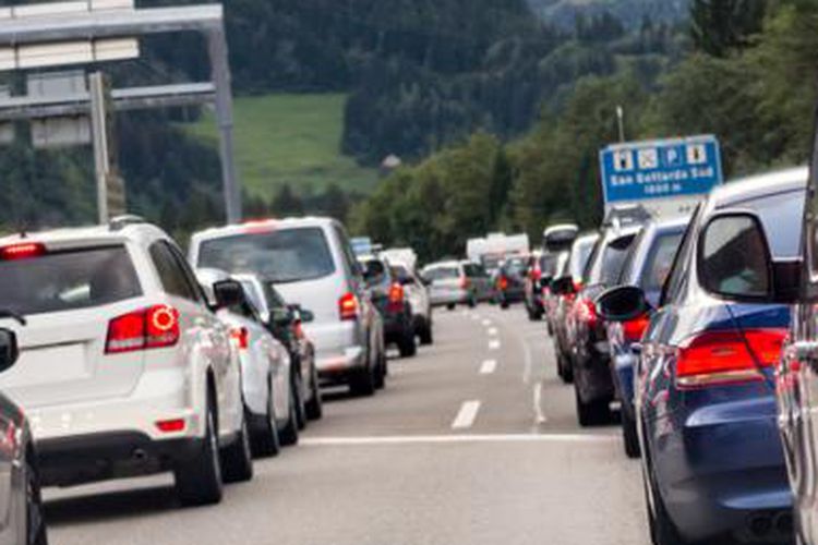 Bensin Habis di Tengah Macet Parah Arus Mudik, Lakukan Hal Ini...