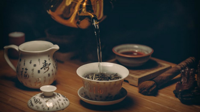 4 Cara Minum Teh Ini Berbahaya, Kamu Pasti Melakukannya