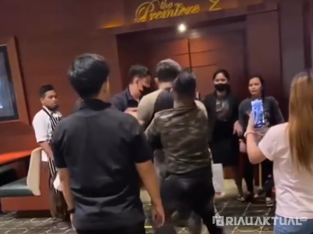 Video Viral Mantan Kekasih Ngamuk Minta Barang Pemberian Berujung ke Polisi