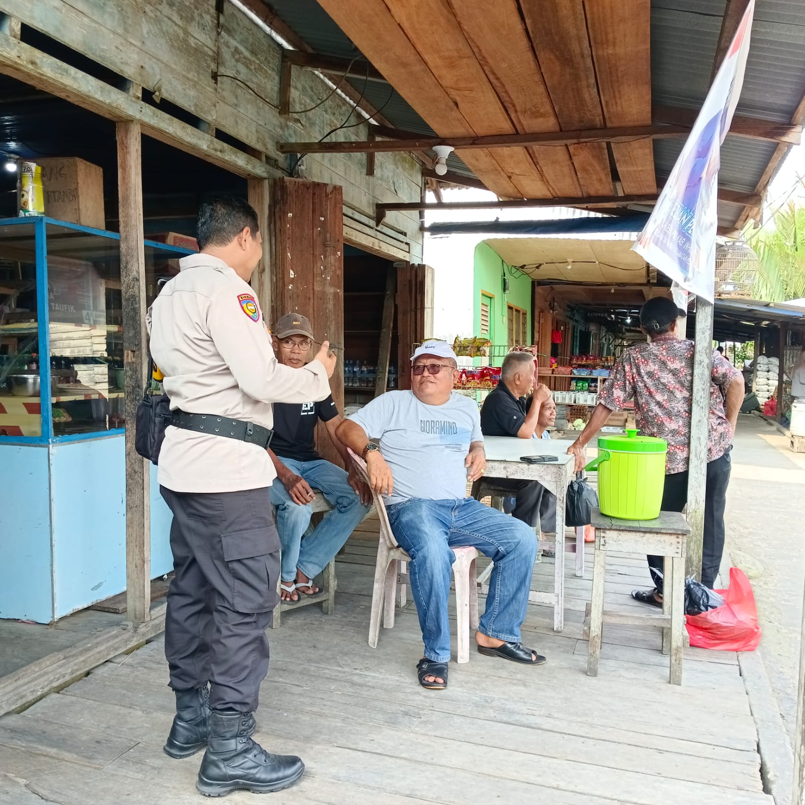 Polsek Pelangiran Gencar Ciptakan Pemilu Damai dan Ajak Masyarakat ke TPS