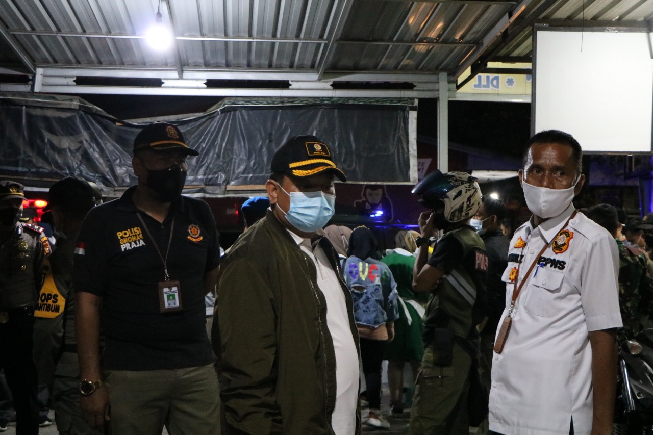 Gelar Razia, Petugas Temukan Satu Pengunjung Warnet Reaktif Covid-19