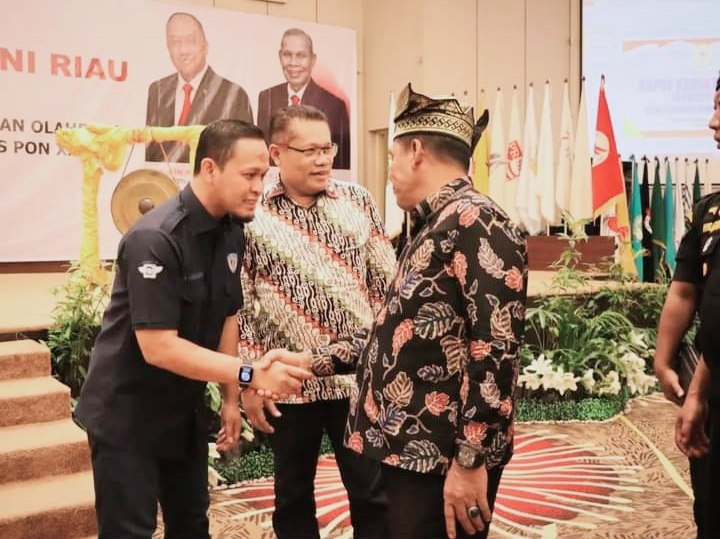 Pimpinan DPRD Riau Hadiri Raker KONI
