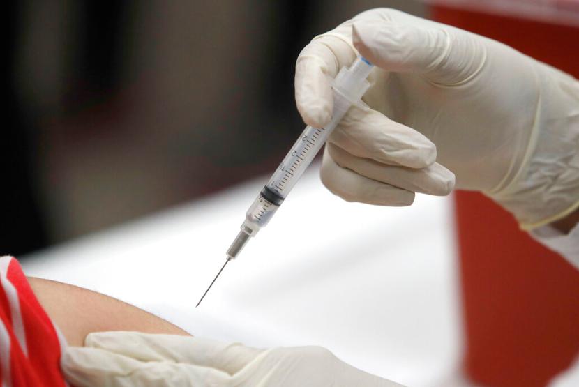 Kepala Puskesmas Cerenti Bantah Ada Warga Sakit Usai di Vaksin
