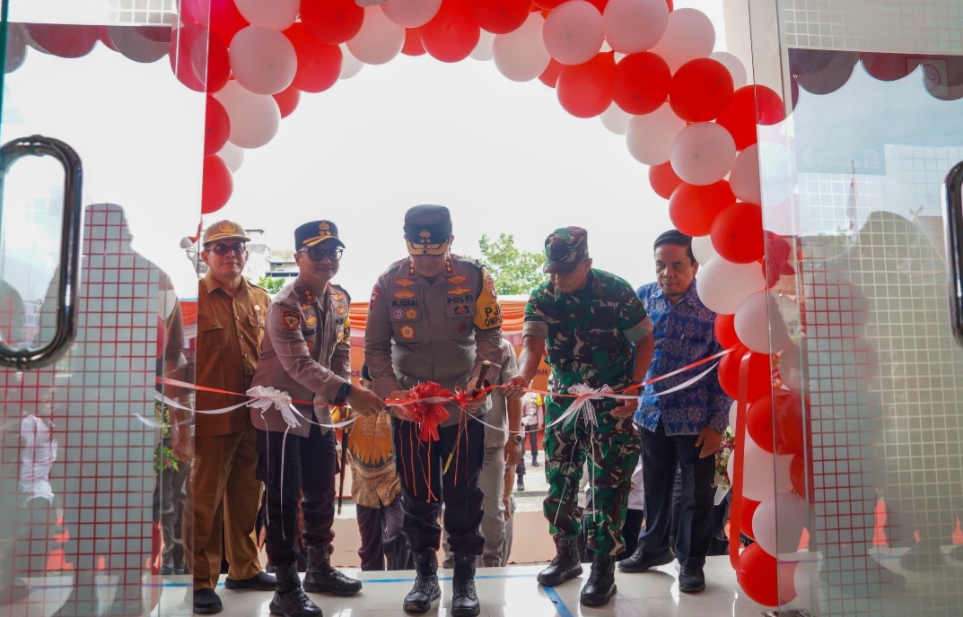 Kapolda Riau Resmikan Tiga Gedung Baru di Polres Inhil