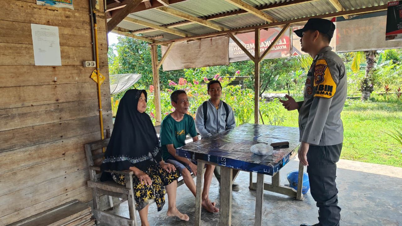 Bhabinkamtibmas Polsek Rokan IV Koto Sosialisasikan Cooling System Pilkada