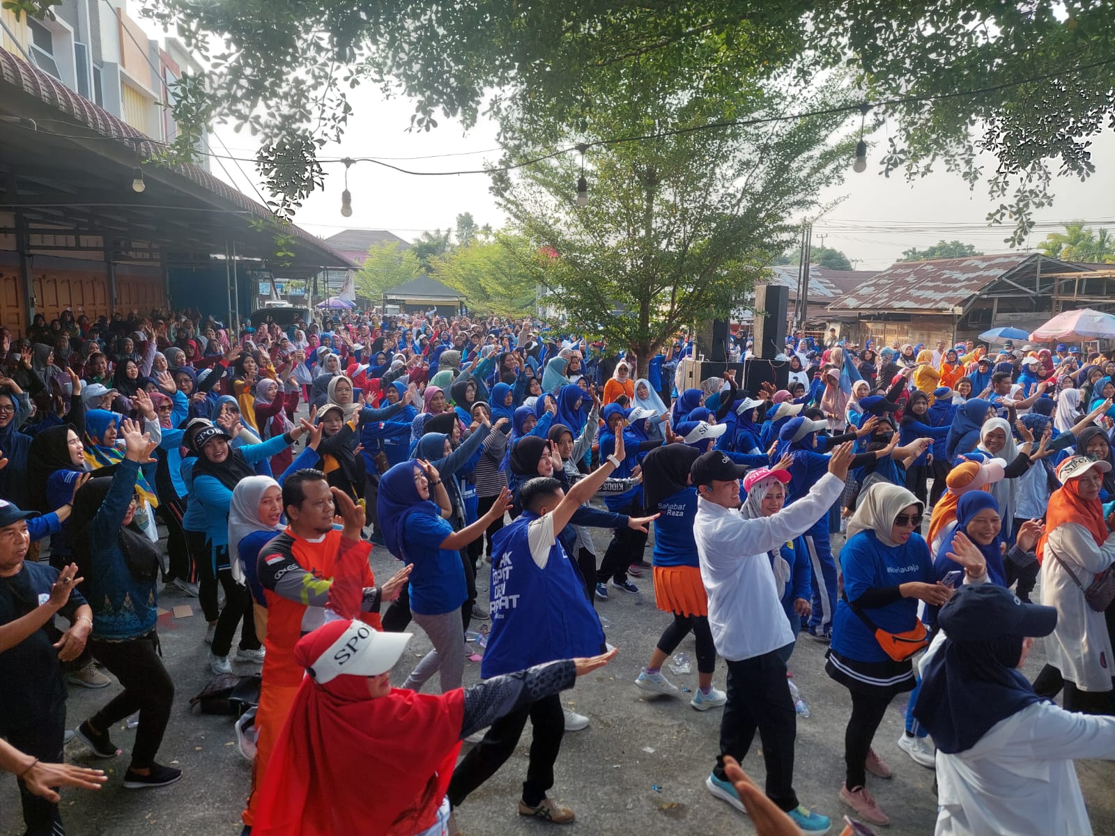 Tumpah Ruah Senam Sehat Bersama 'AMAN' di Dua Lokasi