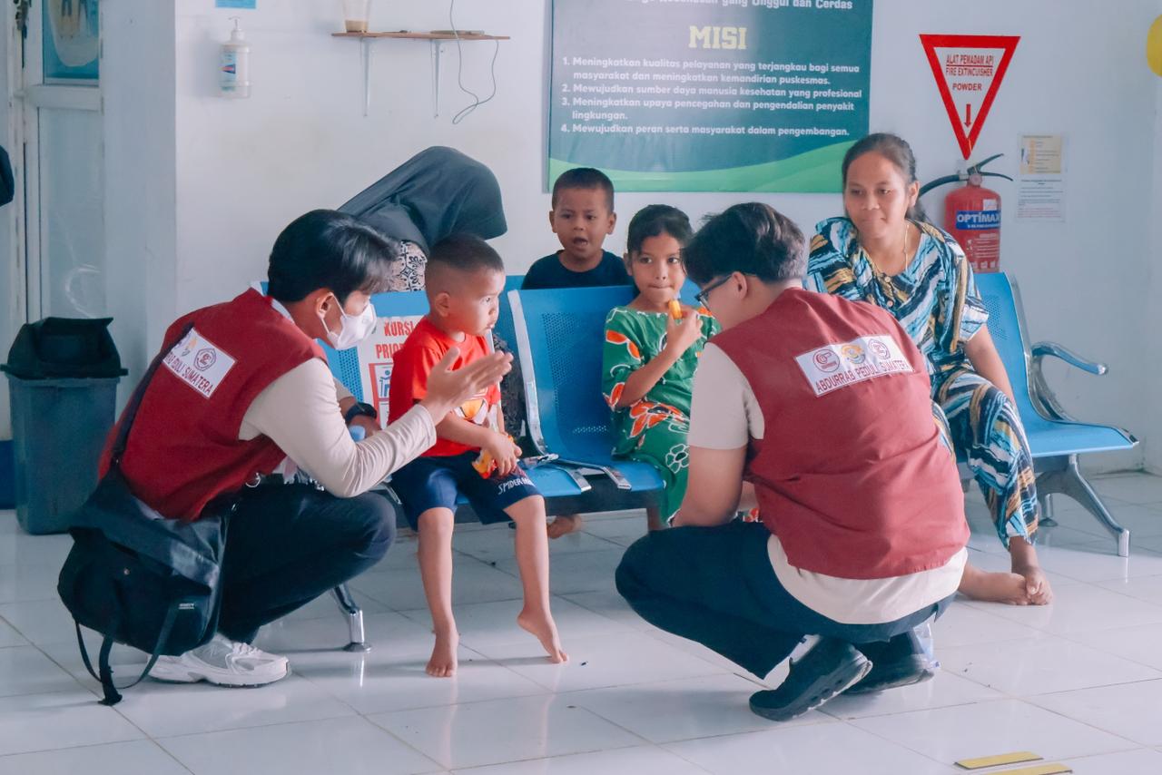 Tim PKM Universitas Abdurrab Salurkan Bantuan Kesehatan dan Logistik ke Puskesmas Batangtoru dan Hutaraja