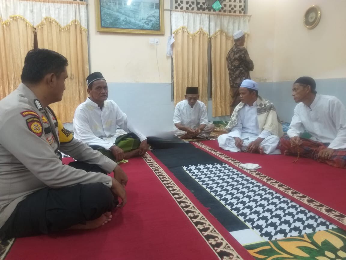 Cooling System, Polsek Tempuling Ajak Jamaah Salat Maghrib Keliling Mantapkan Kamtibmas