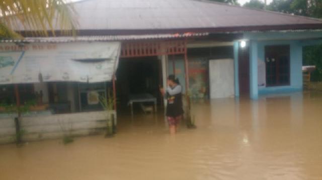 Inhu Dilanda Banjir Dadakan, Sejumlah Pemukiman Warga dan Fasum Terendam