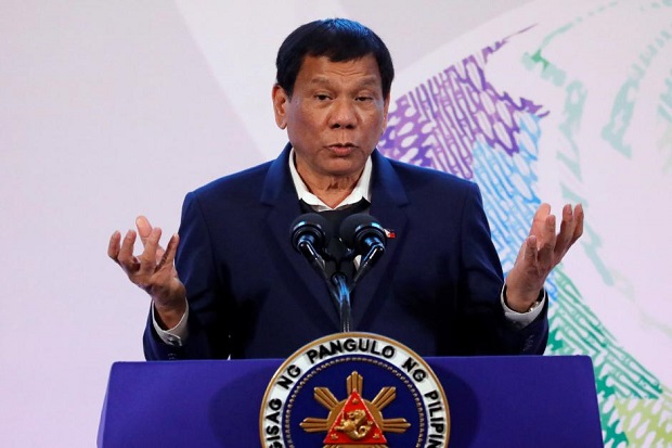 Duterte Perintahkan Tentara Tembak Pemberontak Wanita di Kemaluan