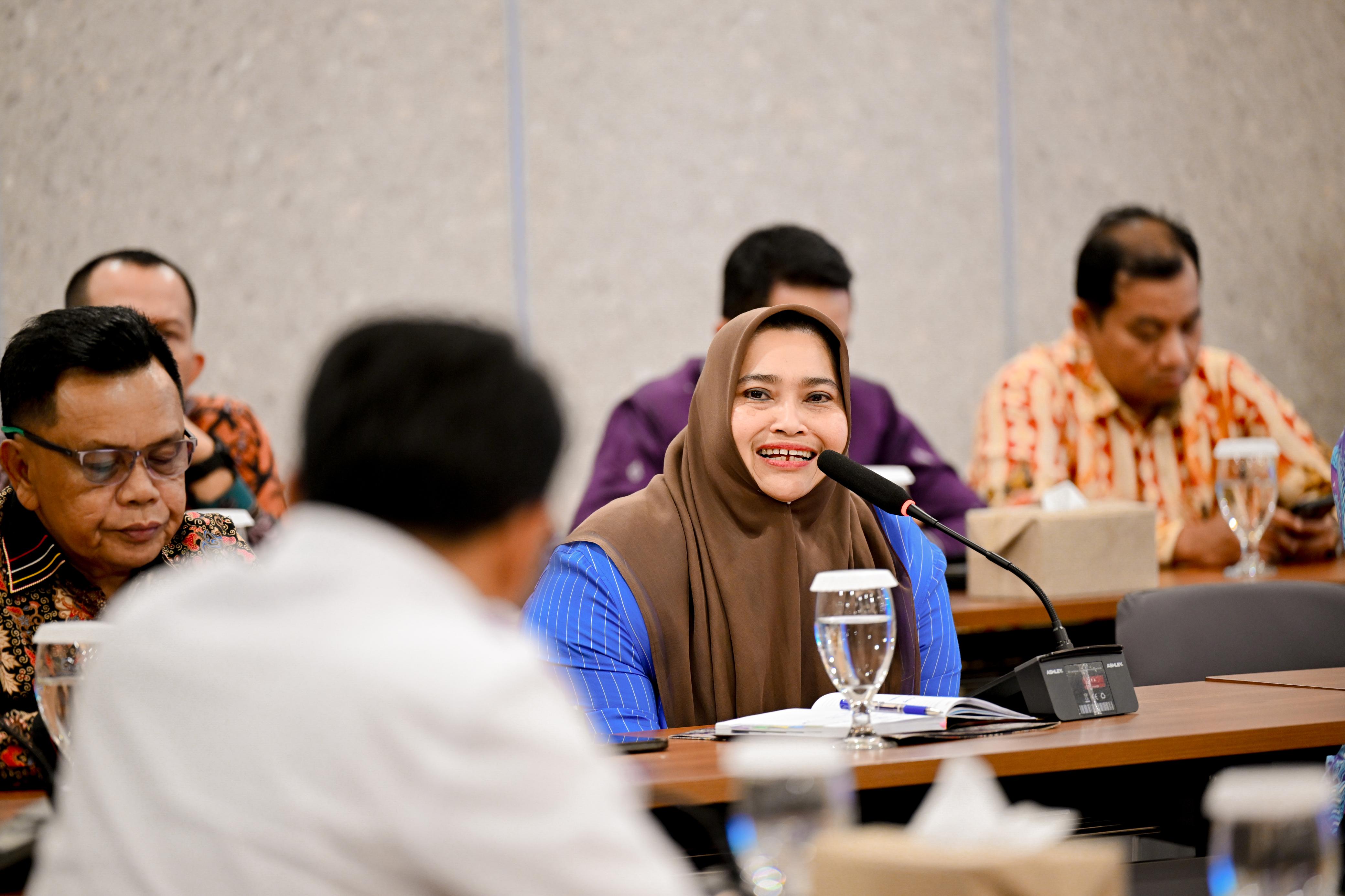 Bupati Kasmarni Ajukan Tambahan Kapal Roro untuk Bengkalis dan Rupat ke PT ASDP