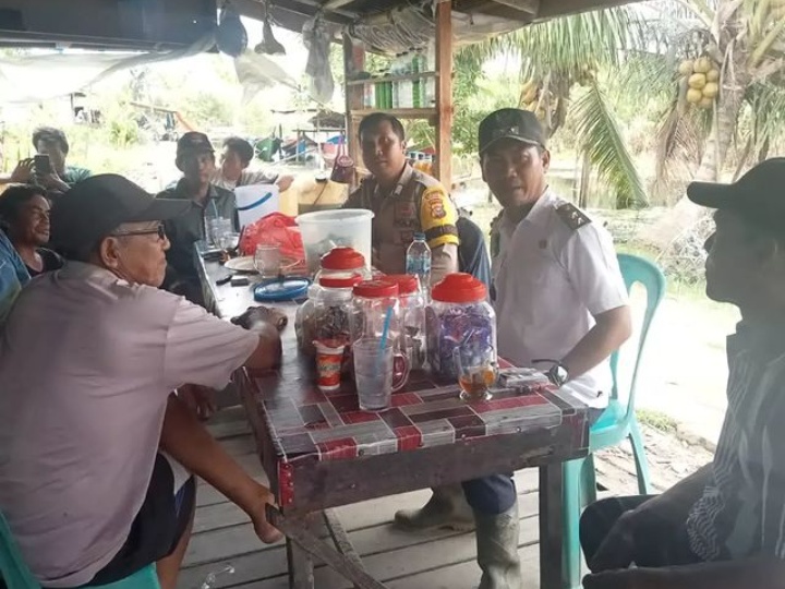 Polsek Batang Tuaka Edukasi Pemilu Damai 2024 di Desa Kuala Sebatu