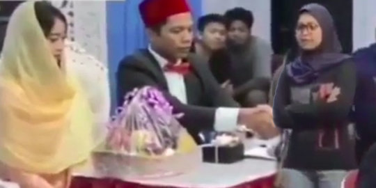 Akad Nikah Dihadiri Sang Mantan Pacar, Mempelai Pria Langsung Katakan Ini