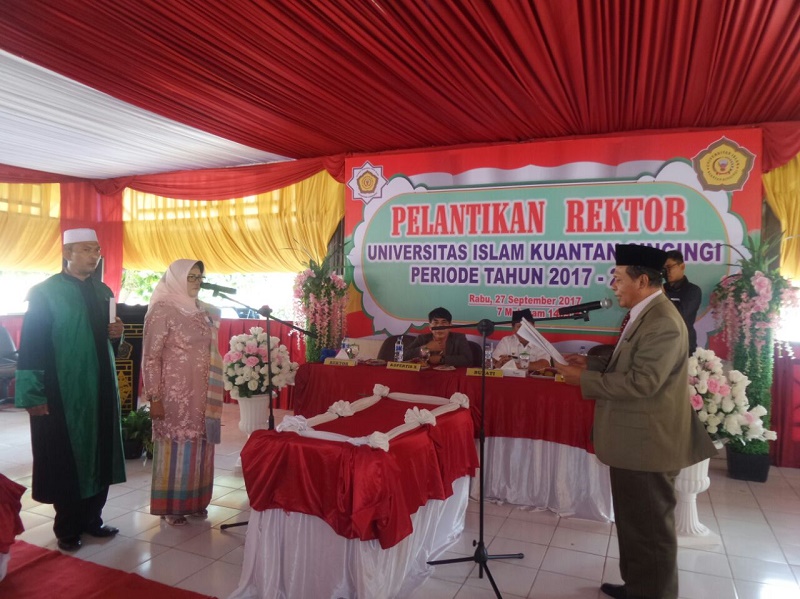 Elfi Indrawanis Resmi Menjabat Rektor Uniks 2017-2021