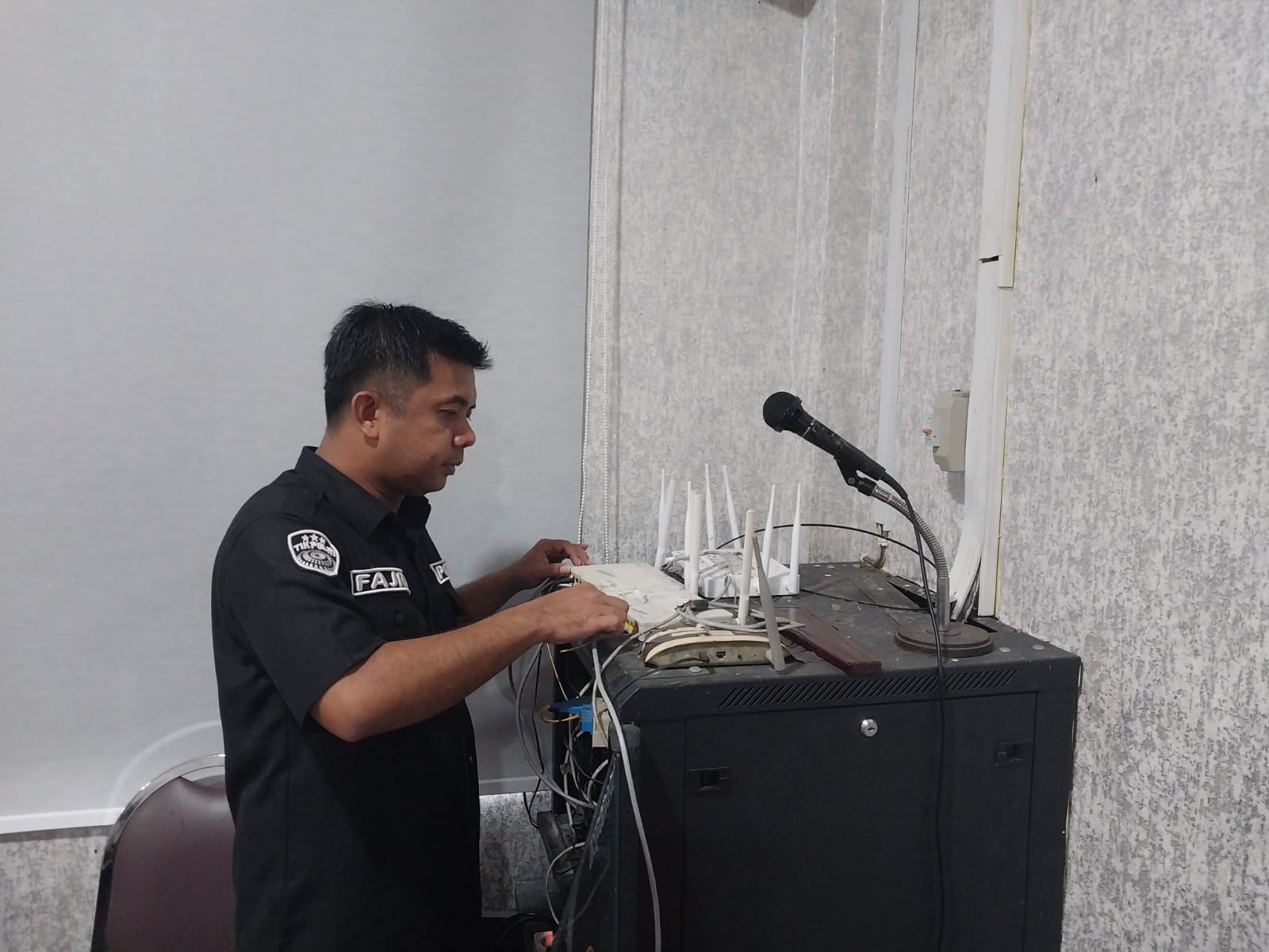 Subsatgas TIK Polres Kuansing Rutin Cek Perangkat Komunikasi