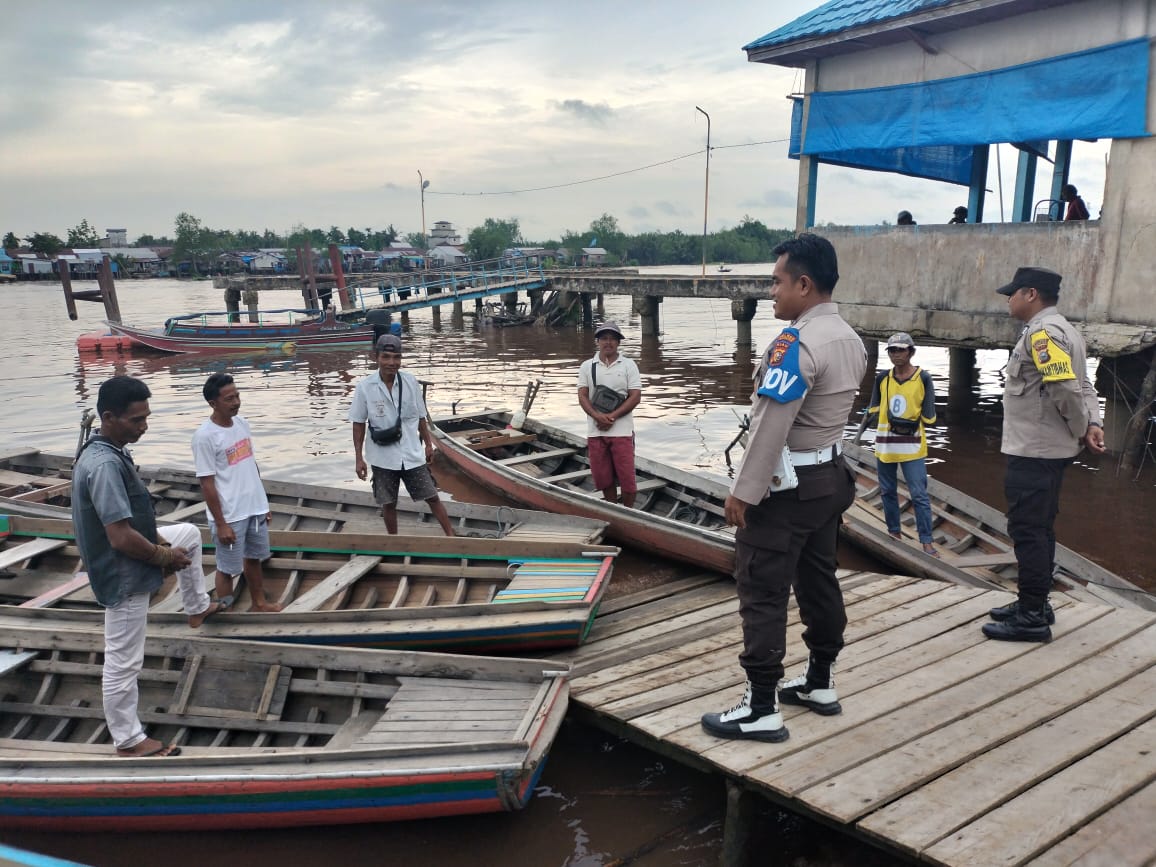 Imbauan Kapolsek Gaung untuk Penambang Sampan Penyeberangan di Desa Lahang Baru
