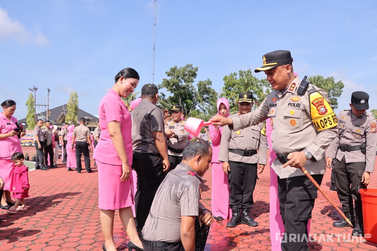 Kenaikan Pangkat Jadi Kado Akhir Tahun bagi 83 Personel Polres Rohil
