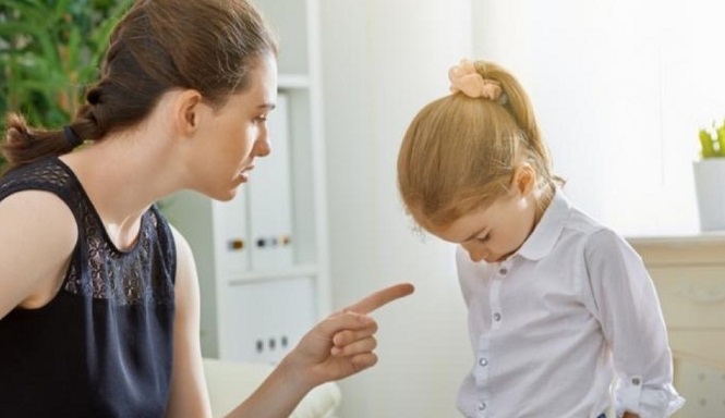 Bunda, Hindari Mengatakan 5 Hal Ini pada Si Kecil