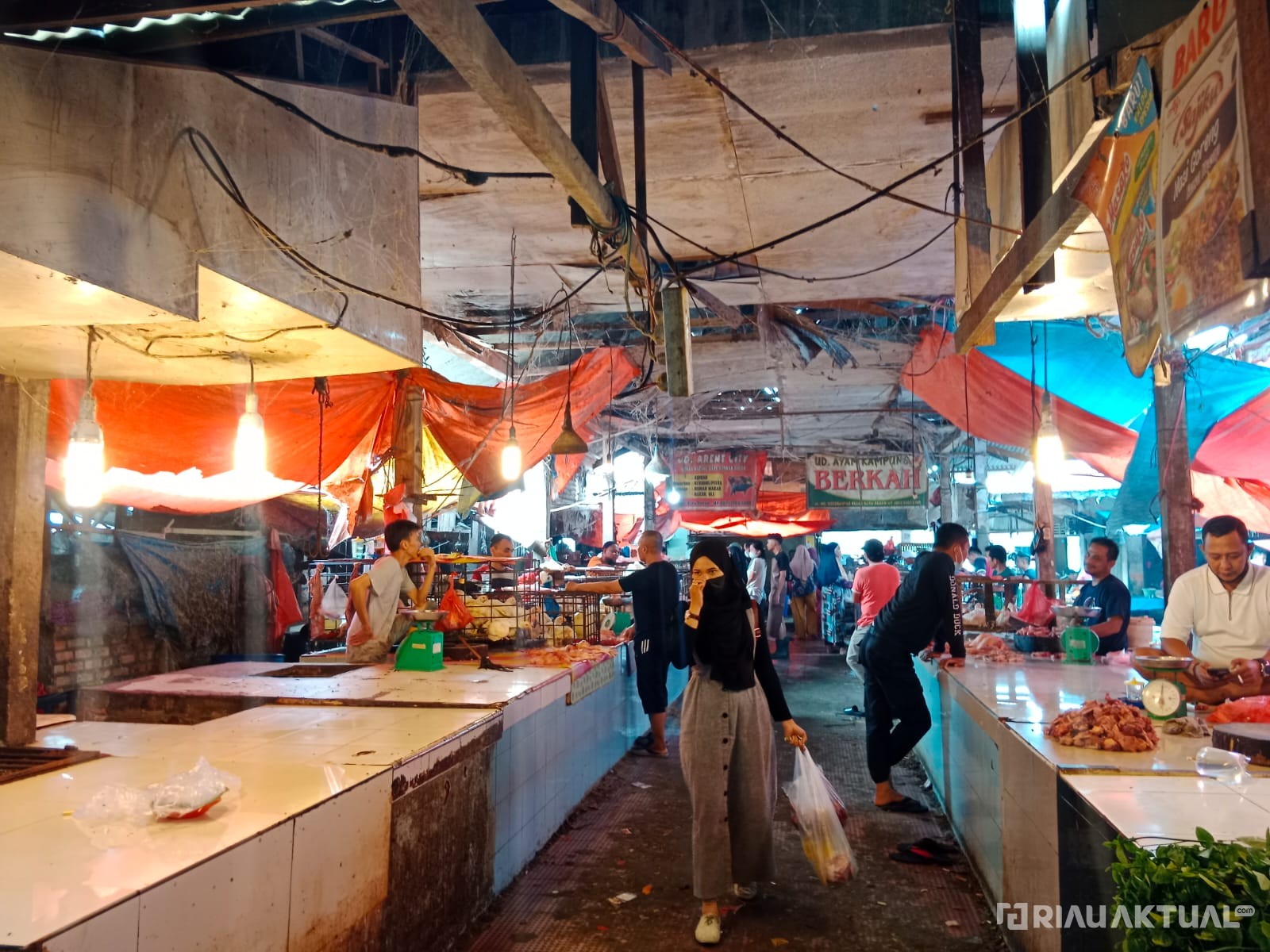 Sejumlah Pedagang Daging di Pekanbaru Mogok Jualan