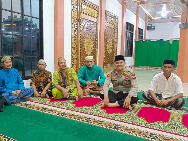 Cooling System Usai Salat Berjamah di Masjid Al Istiqomah Pulau Burung, Ini Pesan Iptu Delni Atma Saputra