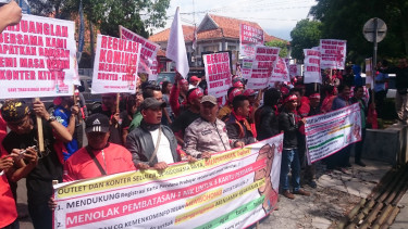 Marah, Pedagang Pulsa Ancam Tak Bakal Pilih Jokowi