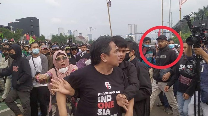 Polisi Tangkap Dhia Ul Haq, Pria yang Pertama Kali Pukul Ade Armando!
