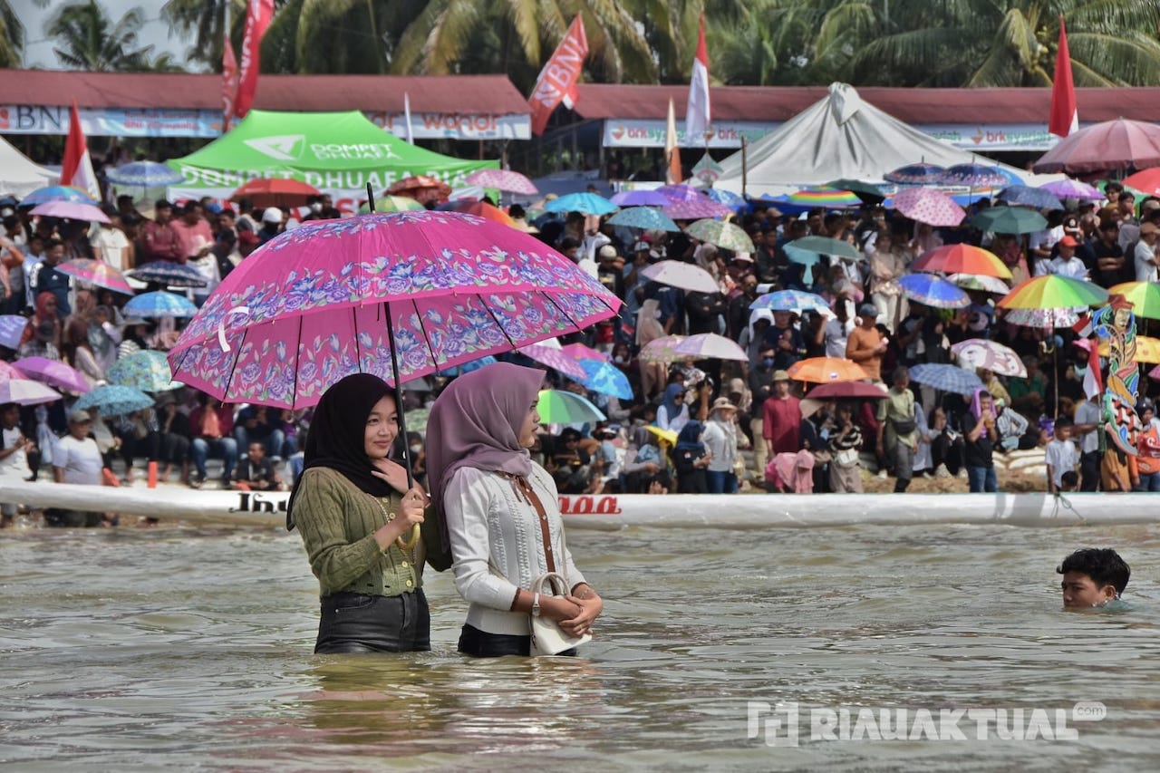 Pacu Jalur Menjadi Panggung Kebersamaan di Tepian Kuantan