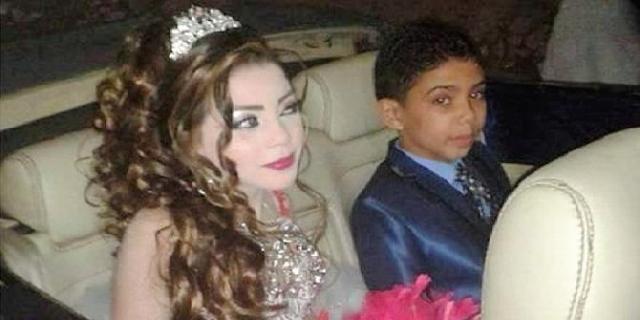 Masih di Bawah Umur Pasangan Bocah Ini Sudah Bertunangan