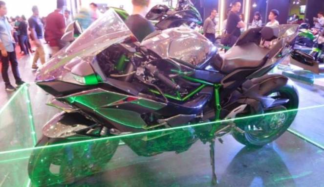 Kawasaki Buka Pemesanan Ninja H2 Carbon Edisi 2018
