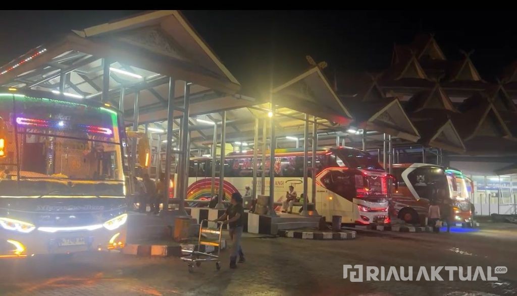 Tiket Bus di Terminal Pekanbaru Mulai Habis, PO Tambah Armada Jelang Lebaran 1446 H