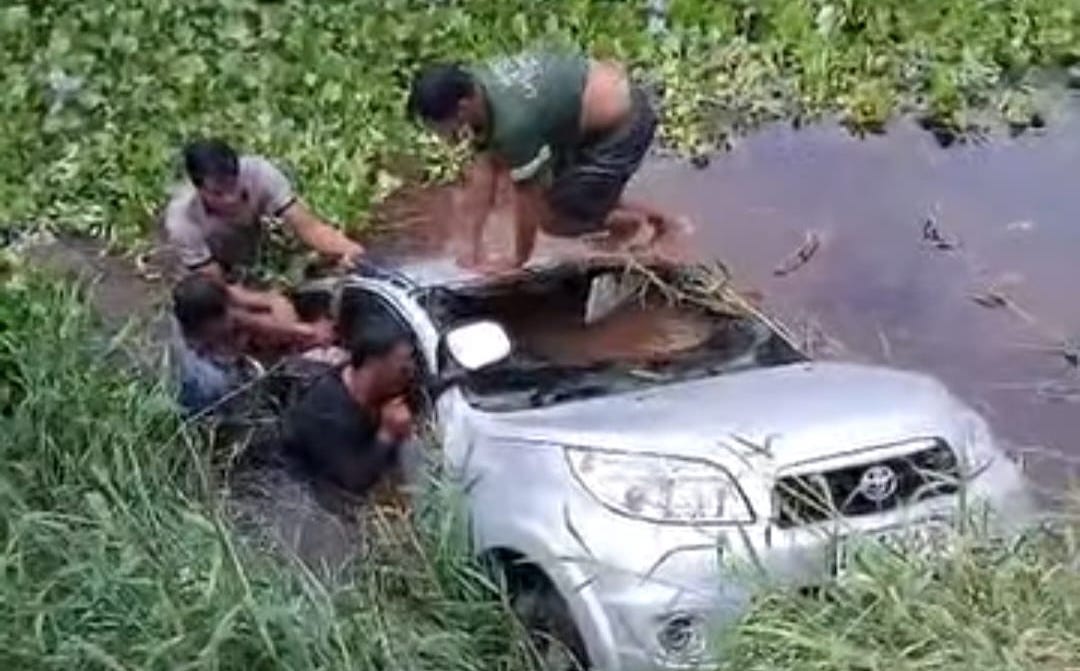 Mobil Terjun ke Kanal di Pelalawan, Dua Orang Tewas