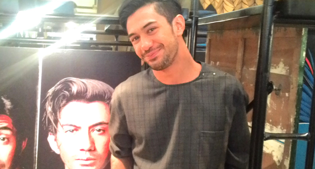 Setelah Tahu Rahasia Ini, Masih Ngefans Sama Reza Rahadian?