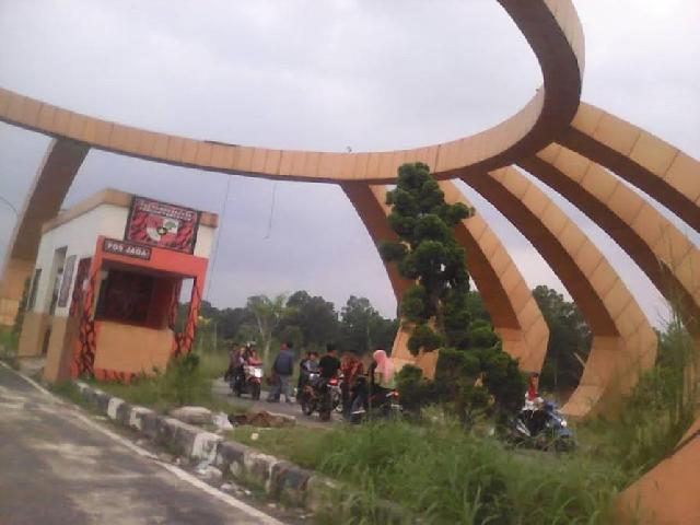 Oknum PP minta Uang di Stadion Utama Riau
