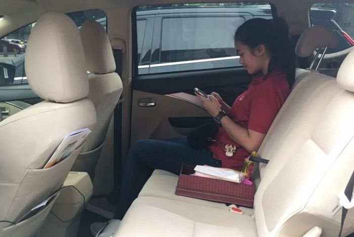 Mengukur Kenyamanan Jok Baris Kedua dan Ketiga Mitsubishi Xpander