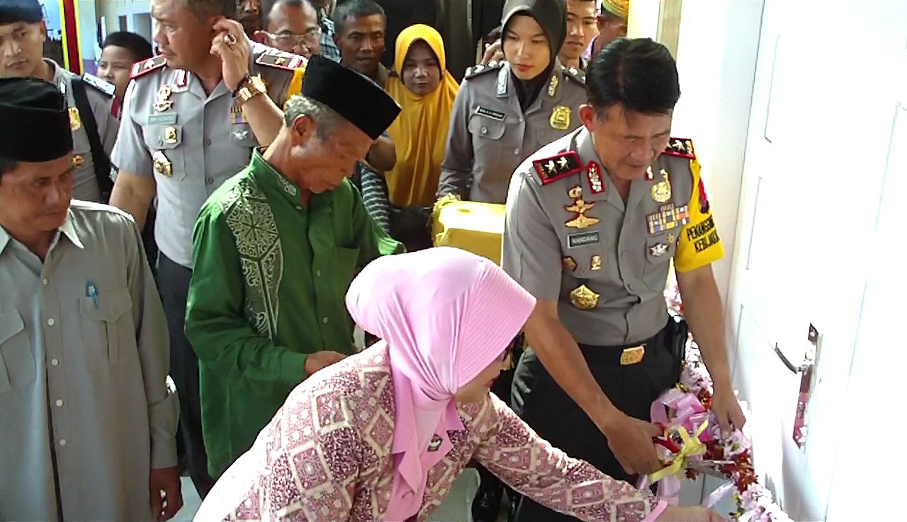 Kapolda Riau Hibahkan Rumah Untuk Garim Masjid
