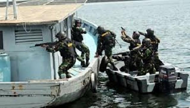 TNI AL Gagalkan Perampokan Kapal Singapura