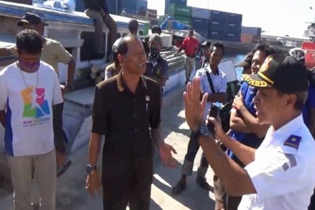 Dilarang Berlayar, Anggota Dewan Nyaris Adu Jotos dengan Kepala Syahbandar