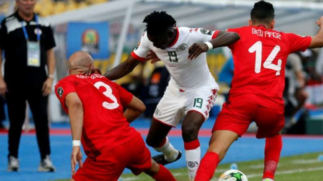 Kiper Tunisia Pura-pura Cedera Agar Timnya Bisa Buka Puasa