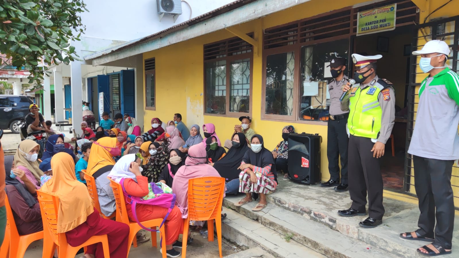 Kejar Target! Polsek Pangkalan Kuras Kawal Vaksinasi Anak di Sejumlah Titik, Capai 991 Orang