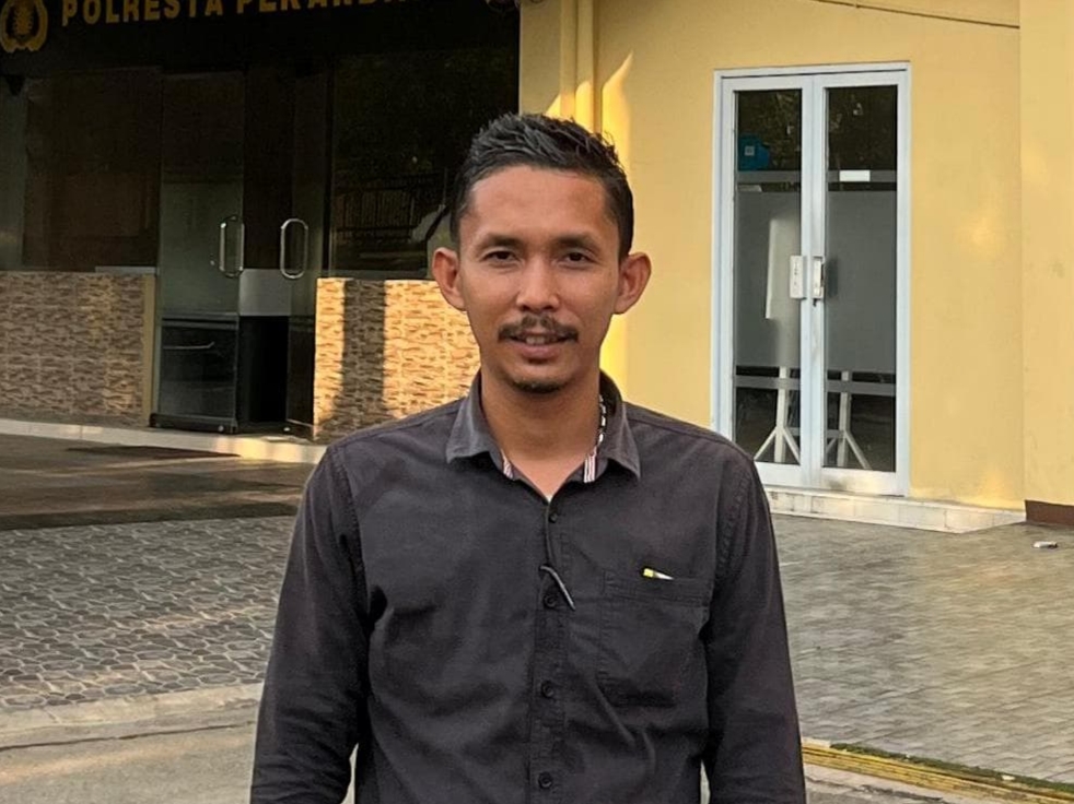 Diduga Pukul dan Ancam Warga Pakai Pisau, Plt Kadiskes Riau Dilaporkan ke Polisi