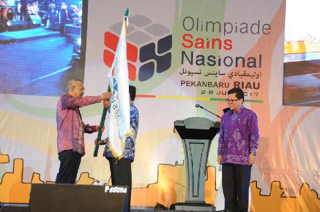Ditutup Gubri, DKI Jakarta Juara Umum OSN