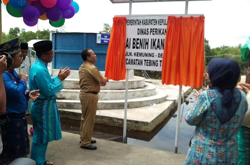 Upaya Cukupi Kebutuhan Bibit Ikan Berkwalitas, Bupati Meranti Resmikan Balai Benih Ikan
